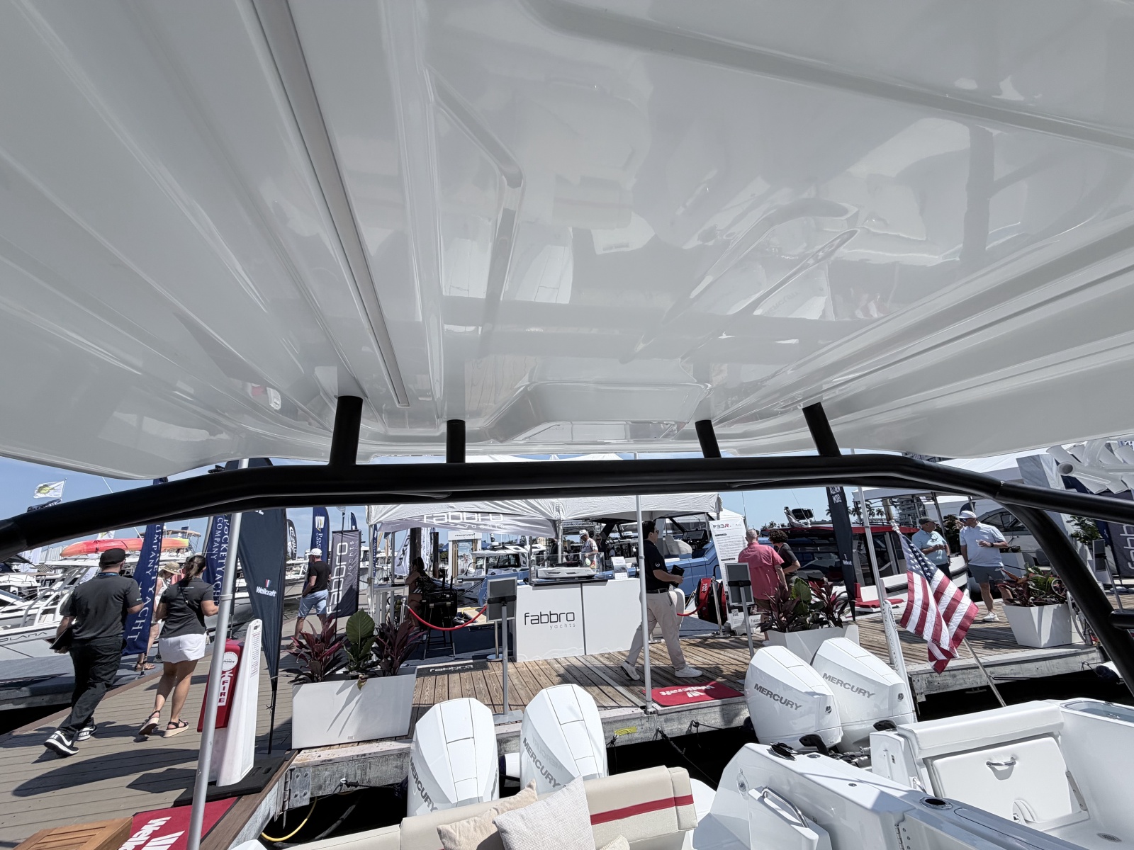 2027 Wellcraft T-Top High Windshield