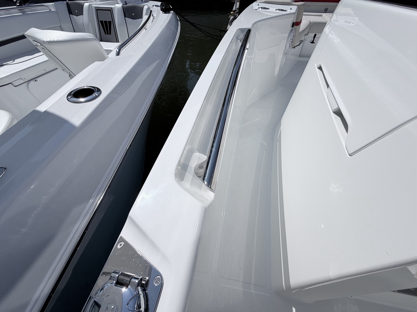 2027 Wellcraft T-Top High Windshield