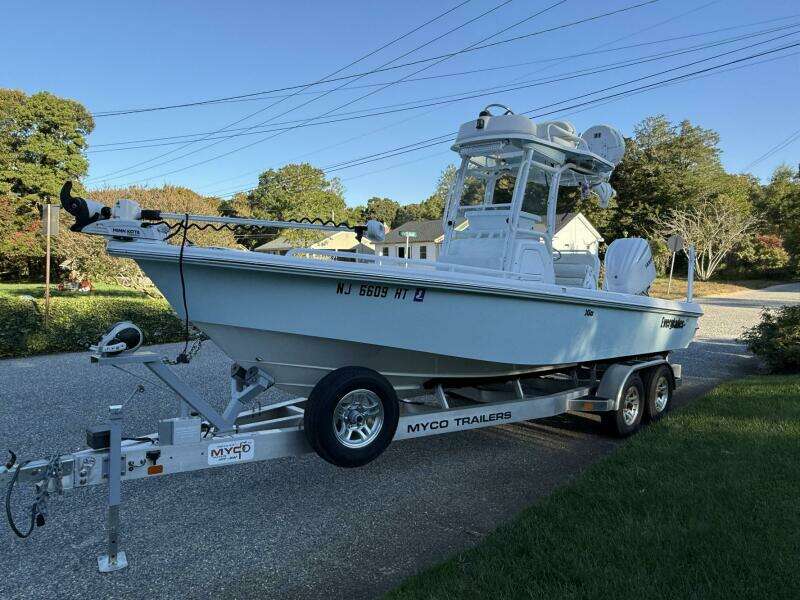 24ft Everglades Yacht For Sale