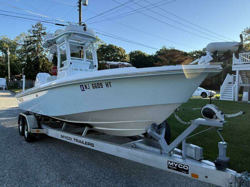 24ft Everglades Yacht For Sale