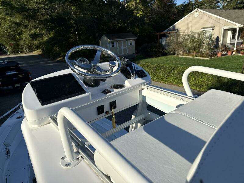 24ft Everglades Yacht For Sale