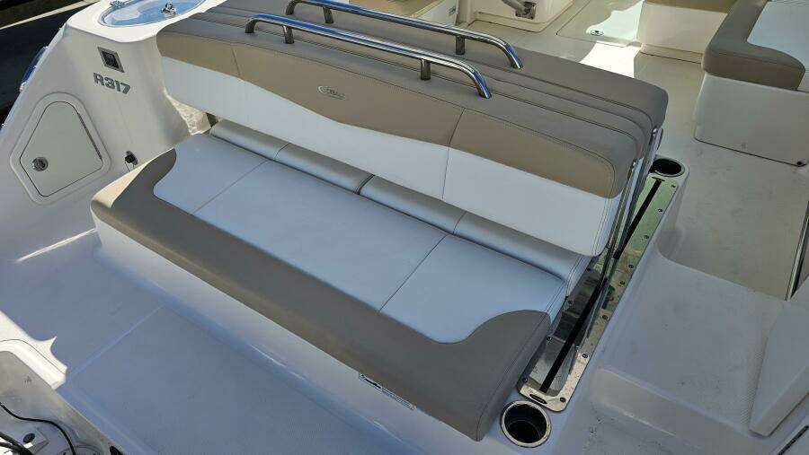 31ft Robalo Yacht For Sale