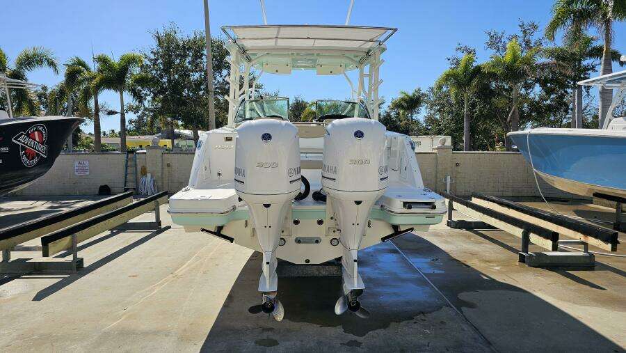 31ft Robalo Yacht For Sale