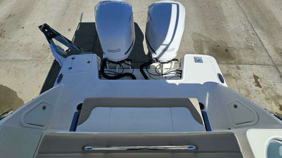 31ft Robalo Yacht For Sale