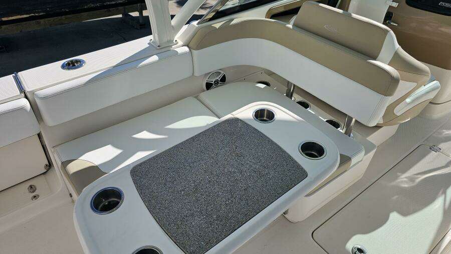 31ft Robalo Yacht For Sale