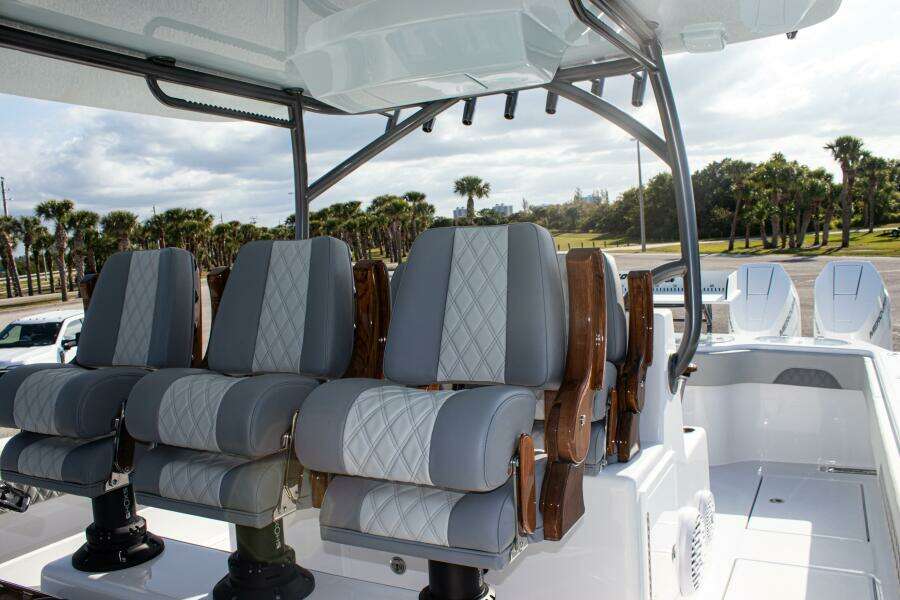 43ft Front Runner Yacht For Sale