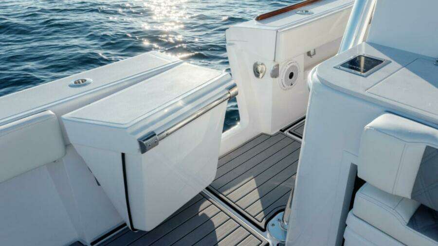 47ft Front Runner Yacht For Sale