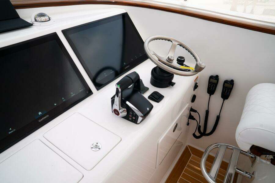 47ft Front Runner Yacht For Sale