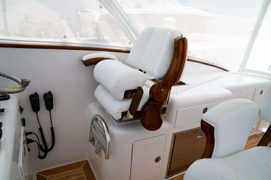 47ft Front Runner Yacht For Sale