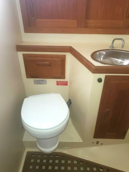 34' 1990 Pacific Seacraft Crealock