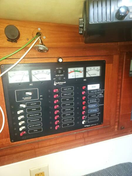 34' 1990 Pacific Seacraft Crealock