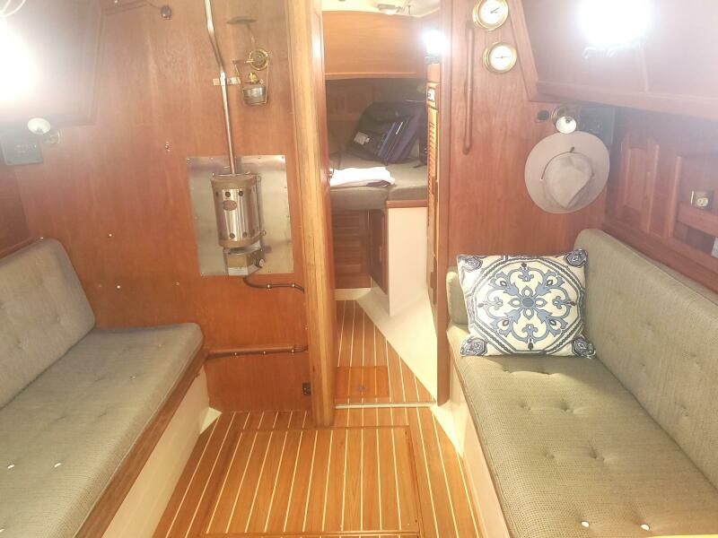 34' 1990 Pacific Seacraft Crealock