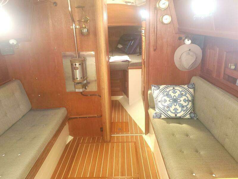 TAPESTRY 34ft Pacific Seacraft Yacht For Sale