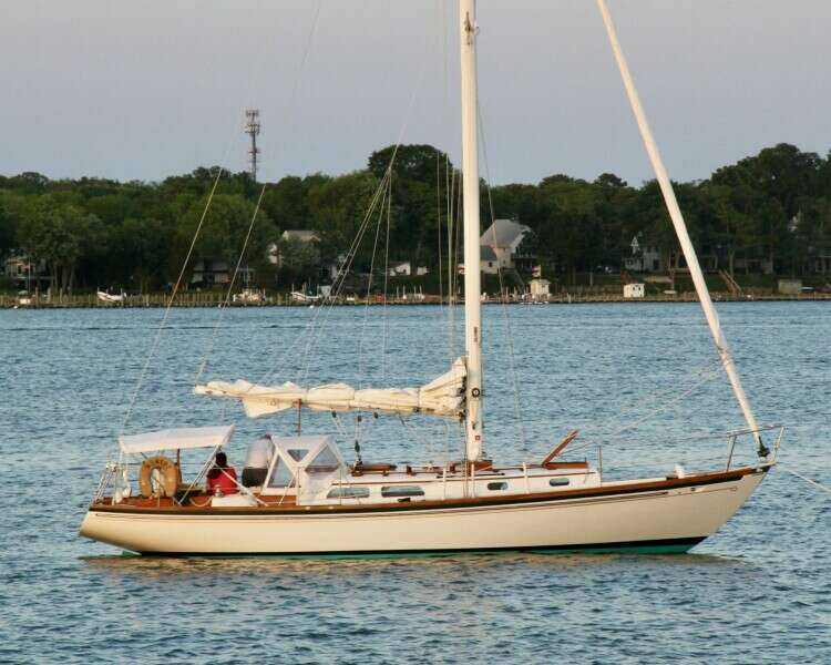 34ft Hinckley Yacht For Sale