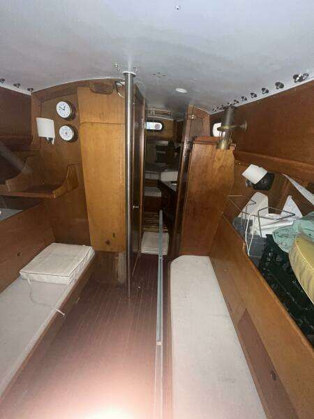 34ft Hinckley Yacht For Sale
