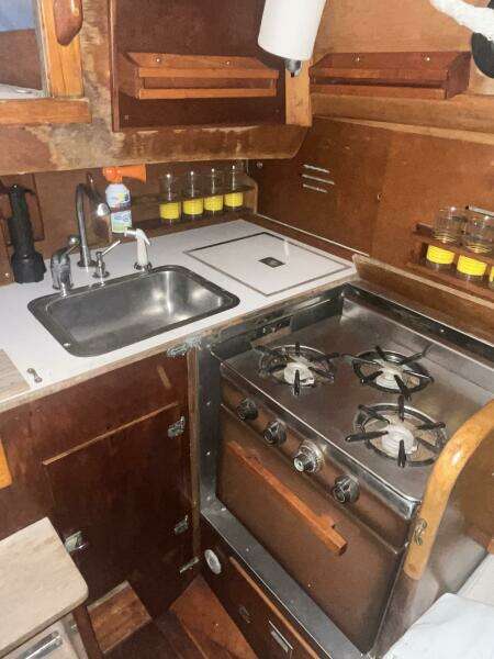 34ft Hinckley Yacht For Sale
