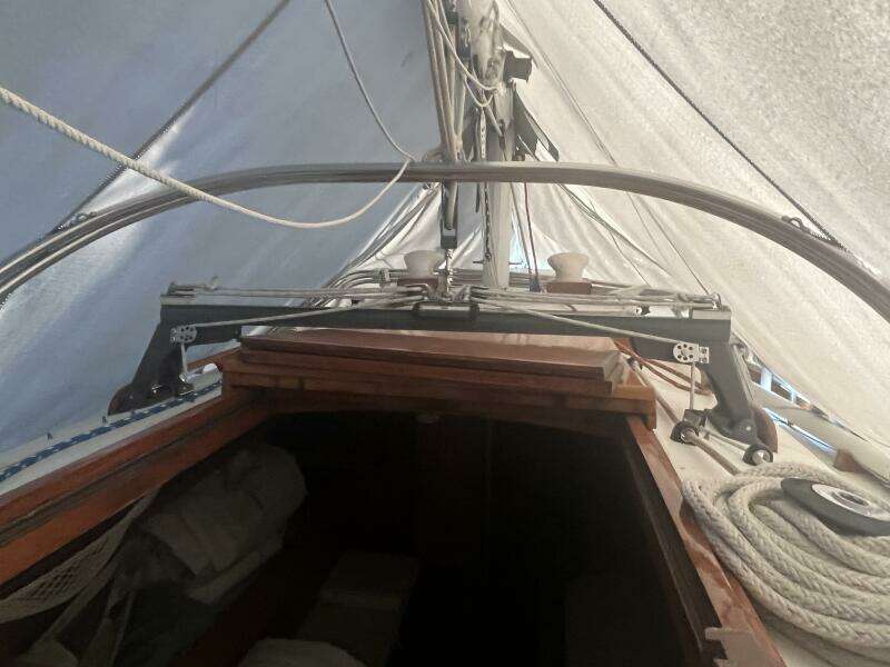 34ft Hinckley Yacht For Sale