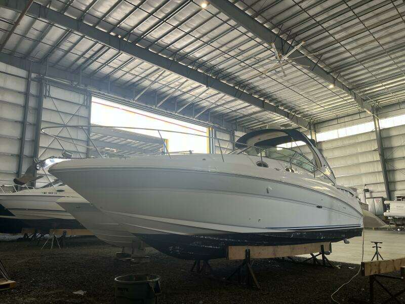32ft Sea Ray Yacht For Sale