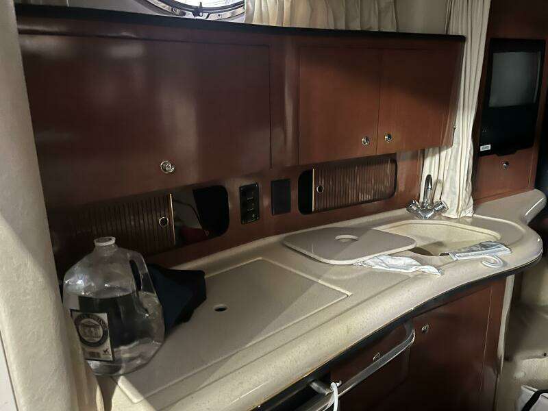 32ft Sea Ray Yacht For Sale