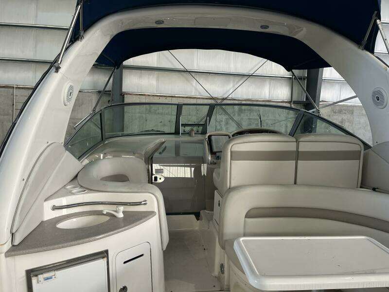 32ft Sea Ray Yacht For Sale