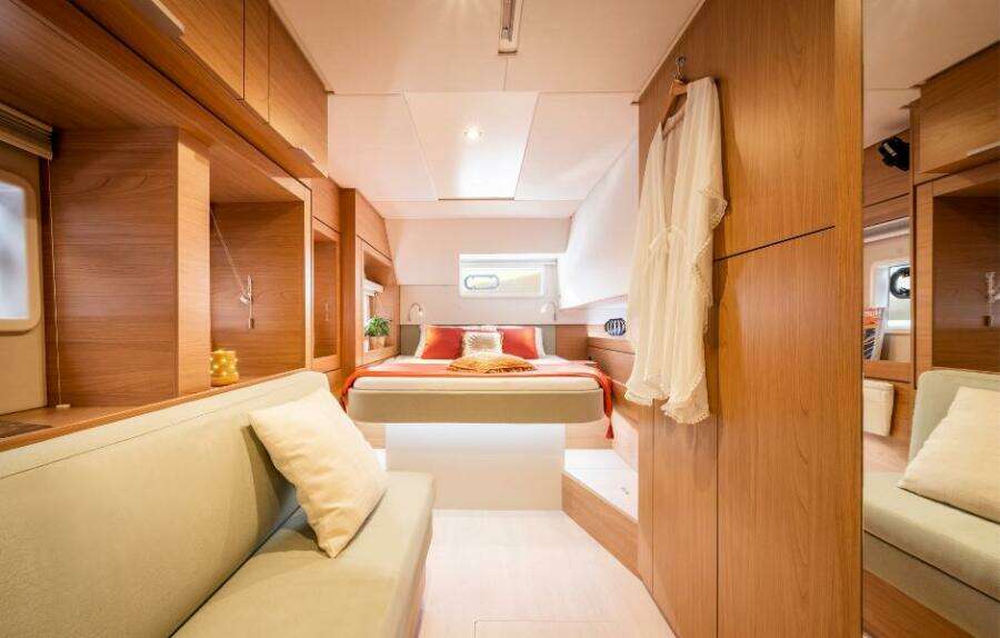 Bali 4.6 master cabin
