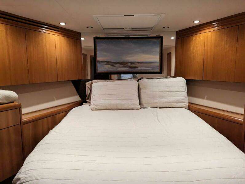 68ft Hatteras Yacht For Sale