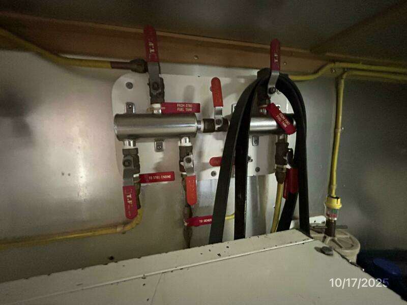 40' Kha Shing fuel manifold 40' Kha Shing fuel manifold