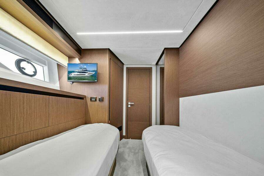 2023 Prestige X70 'Charlotte' 2023 Prestige X70 'Charlotte'