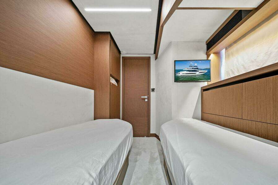 2023 Prestige X70 'Charlotte' 2023 Prestige X70 'Charlotte'