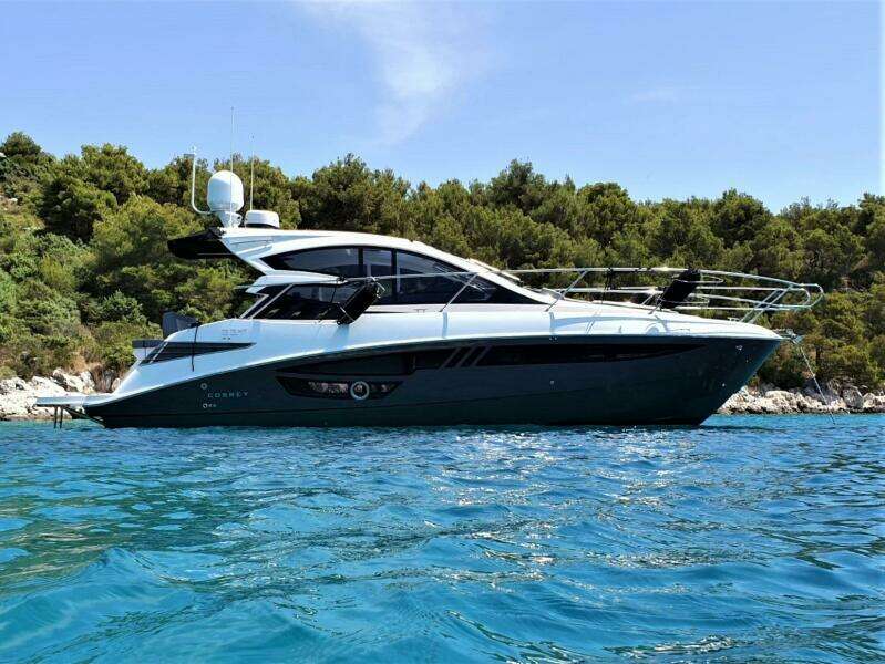 Custom Order Your 33 HT 33ft Cobrey Yacht For Sale