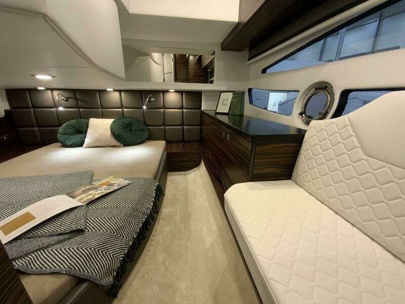 Custom Order Your 33 HT 33ft Cobrey Yacht For Sale