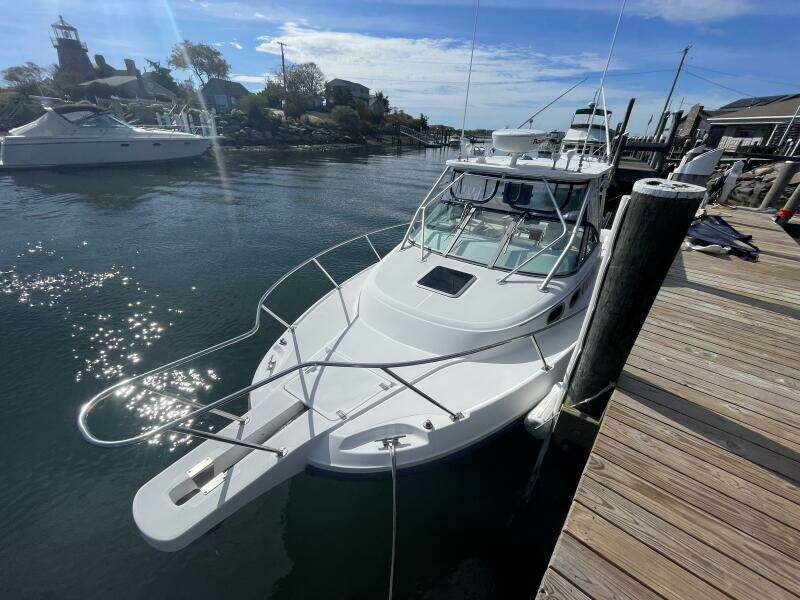 Mad Fish 28ft Boston Whaler Yacht For Sale