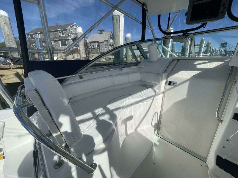 Mad Fish 28ft Boston Whaler Yacht For Sale