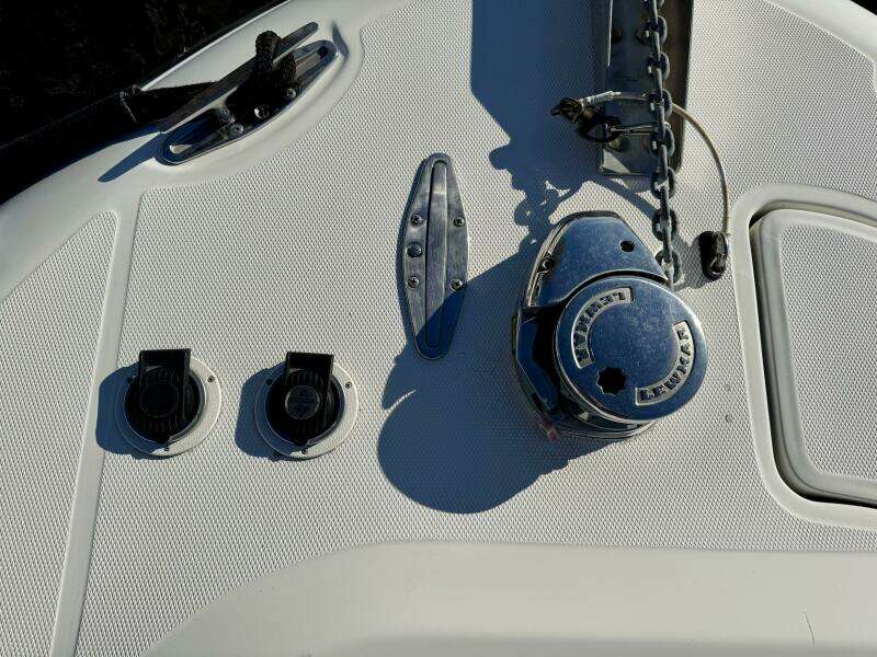 33ft Hydra Sports Yacht For Sale
