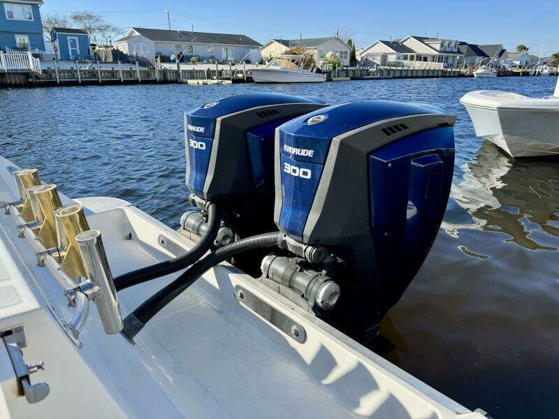 33ft Hydra Sports Yacht For Sale