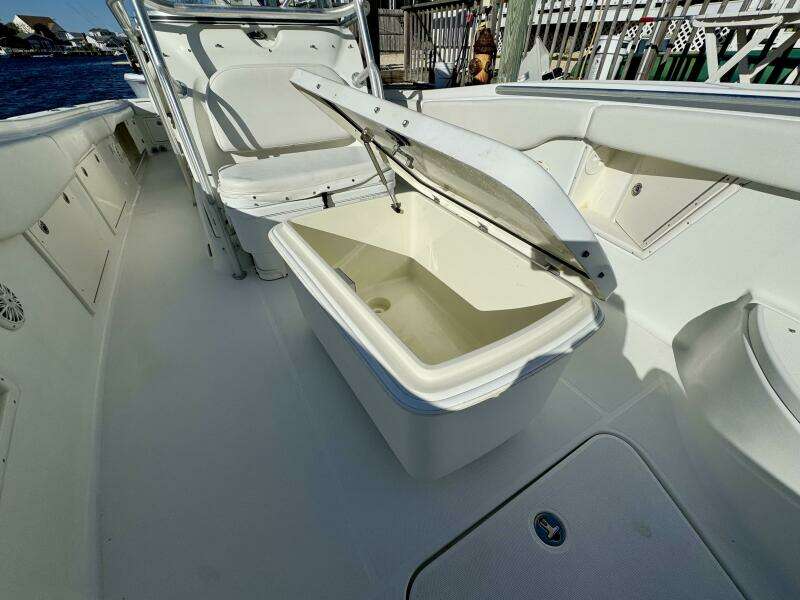 33ft Hydra Sports Yacht For Sale