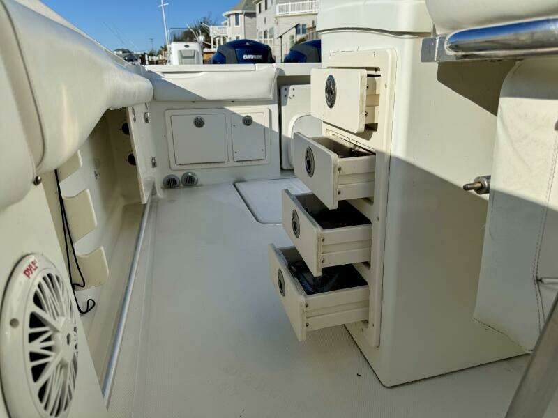 33ft Hydra Sports Yacht For Sale