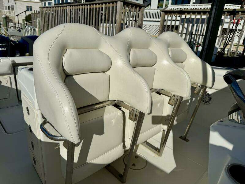 33ft Hydra Sports Yacht For Sale