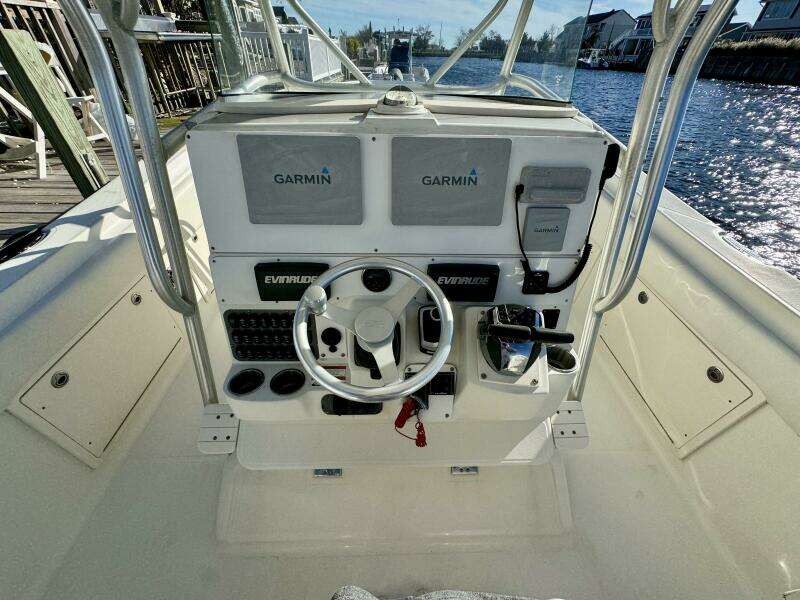 33ft Hydra Sports Yacht For Sale