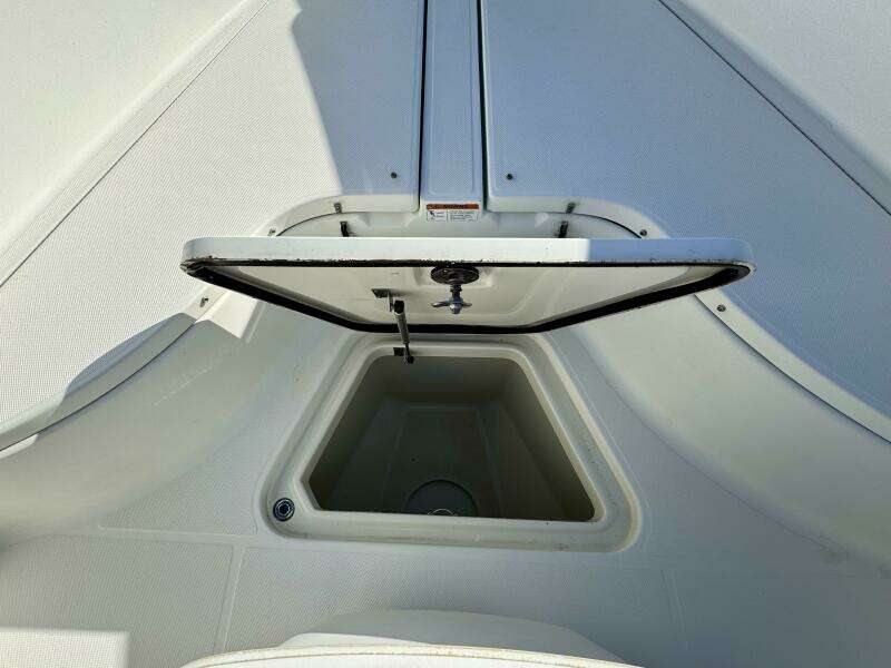 33ft Hydra Sports Yacht For Sale