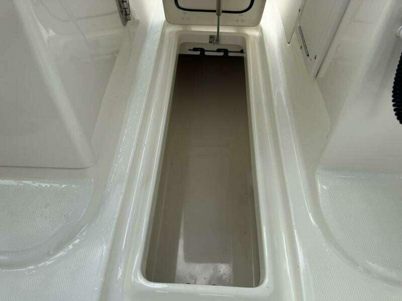 23ft Boston Whaler Yacht For Sale 23ft Boston Whaler Yacht For Sale