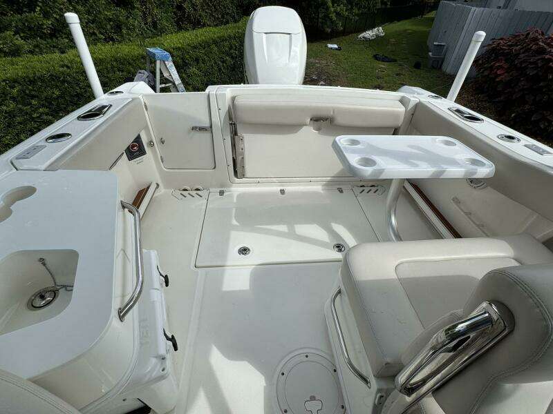 23ft Boston Whaler Yacht For Sale 23ft Boston Whaler Yacht For Sale