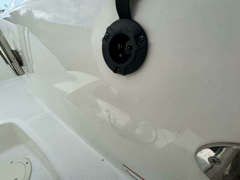 23ft Boston Whaler Yacht For Sale 23ft Boston Whaler Yacht For Sale