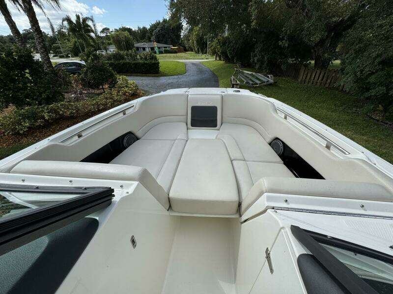23ft Boston Whaler Yacht For Sale 23ft Boston Whaler Yacht For Sale