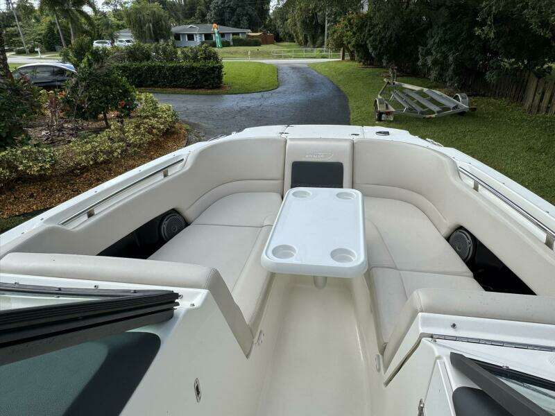 23ft Boston Whaler Yacht For Sale 23ft Boston Whaler Yacht For Sale