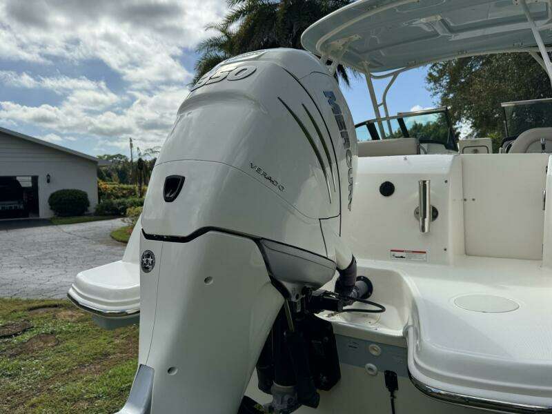 23ft Boston Whaler Yacht For Sale 23ft Boston Whaler Yacht For Sale