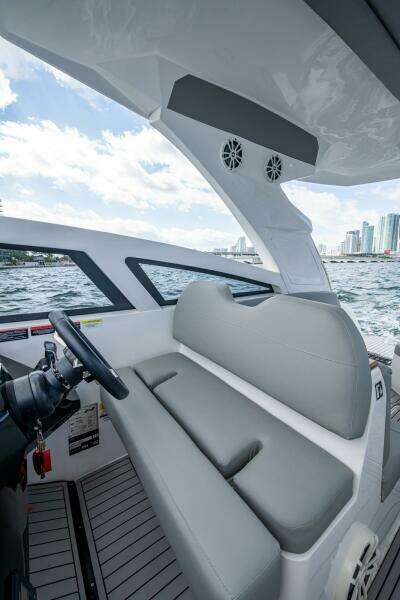 XURU 34ft NX Boats Yacht For Sale