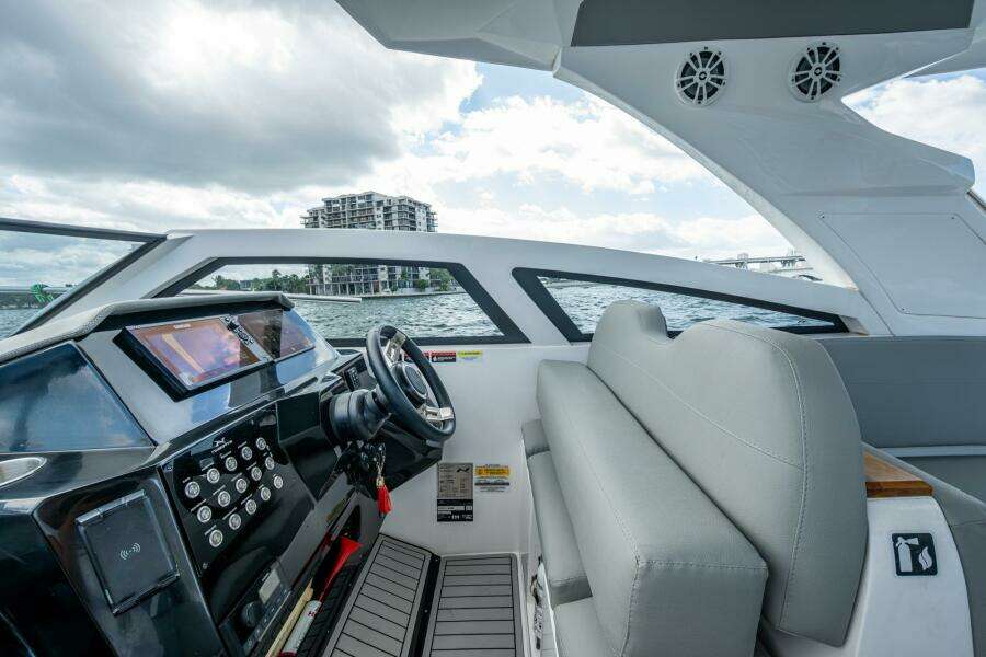 XURU 34ft NX Boats Yacht For Sale