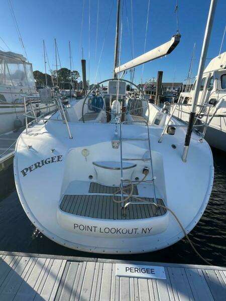 Perigee 43ft Beneteau Yacht For Sale