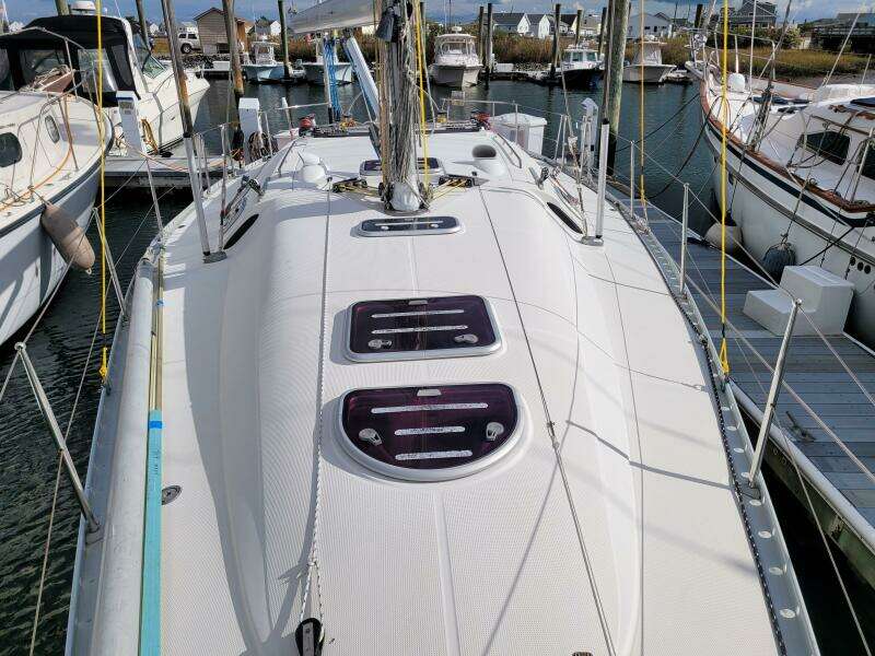 Perigee 43ft Beneteau Yacht For Sale